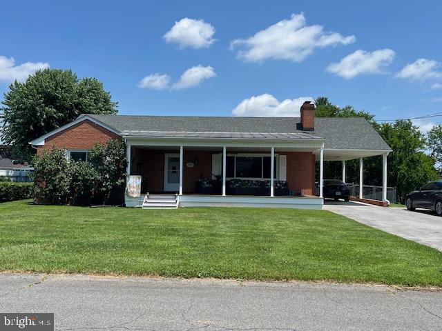 Property Photo: 319 Beechcroft Road VA 22601