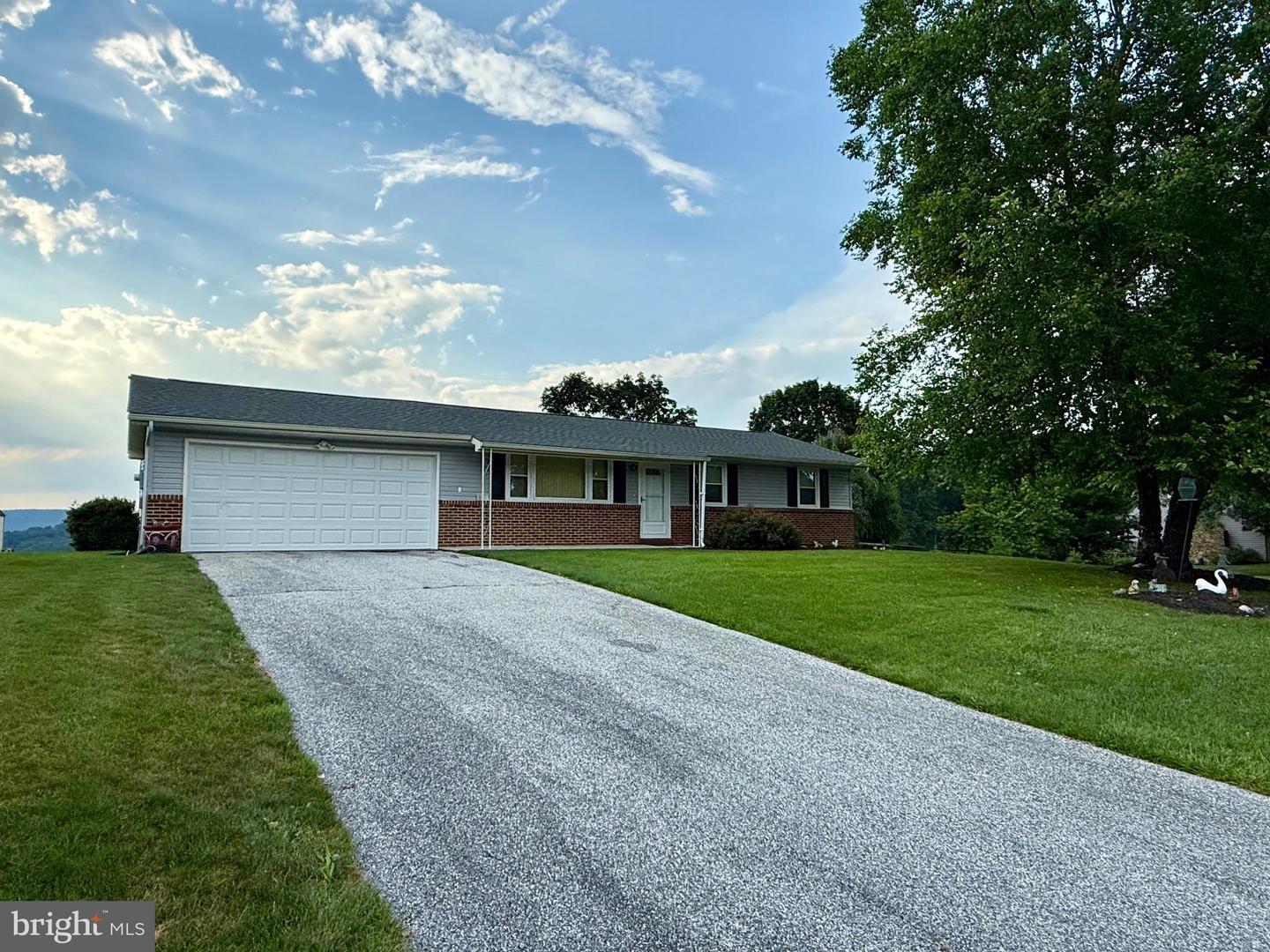 6213 Hoff Road  Spring Grove PA 17362 photo