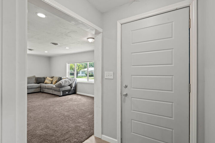 Property Photo: 442 S Jenkins St MO 65240