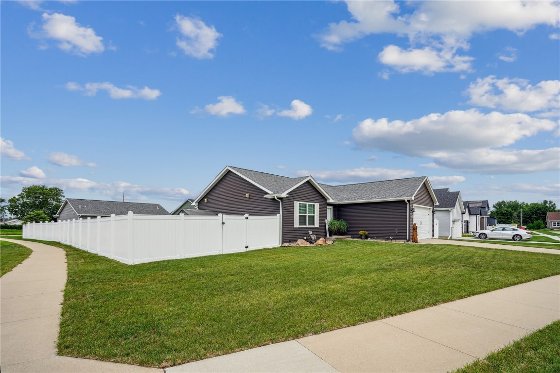 Property Photo:  8903 Norway Drive NE  IA 52402 
