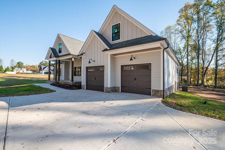 Property Photo:  211 Golf Course Road  NC 28650 