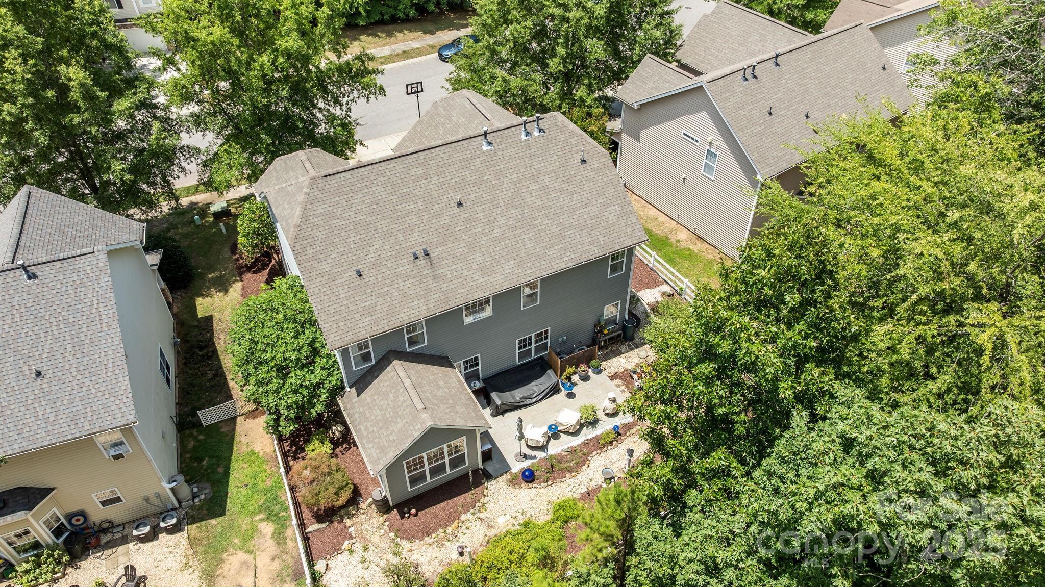 Property Photo: 1010 Downing Court NC 28079