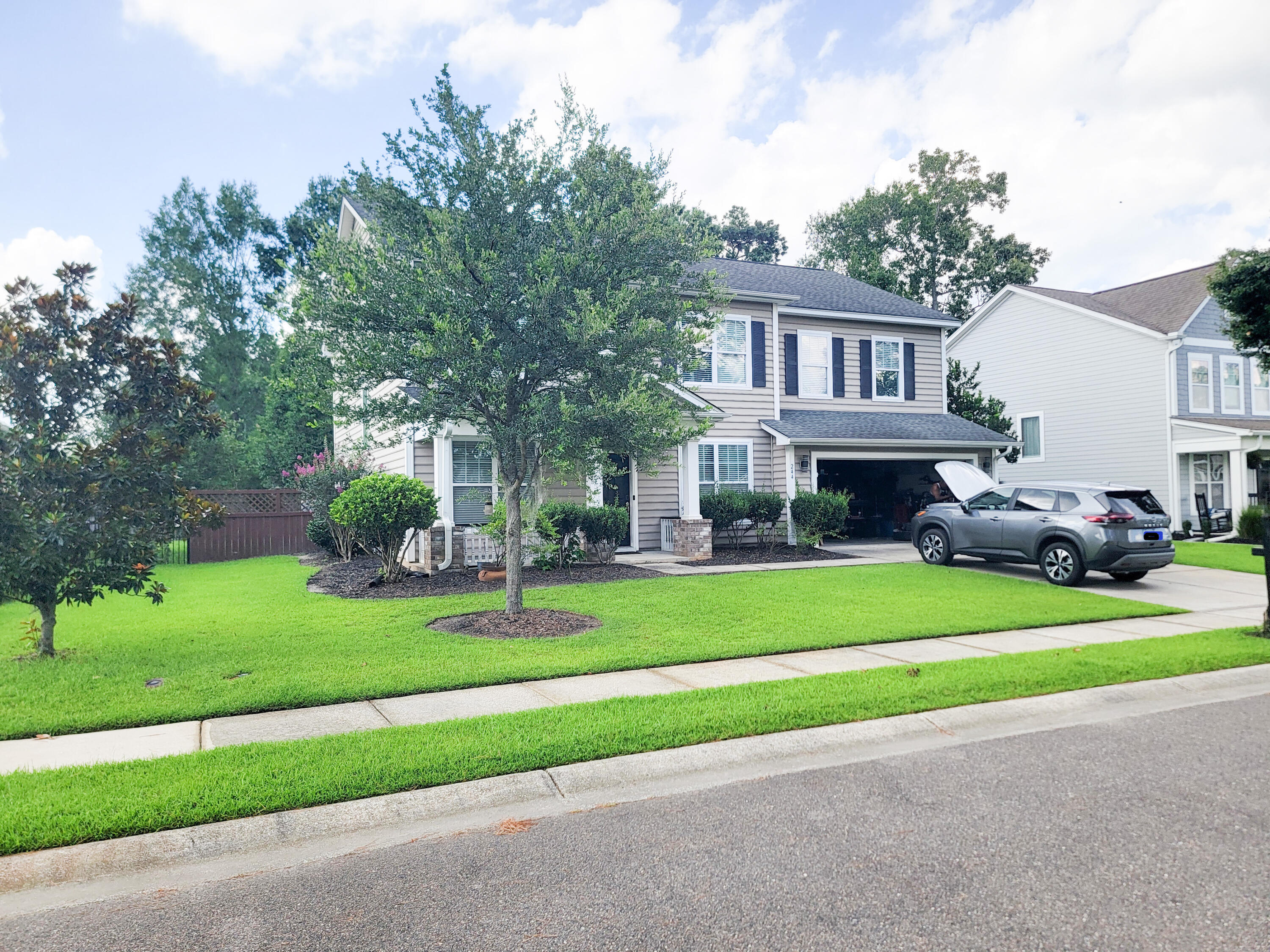 Property Photo: 244 Devonshire Drive SC 29461