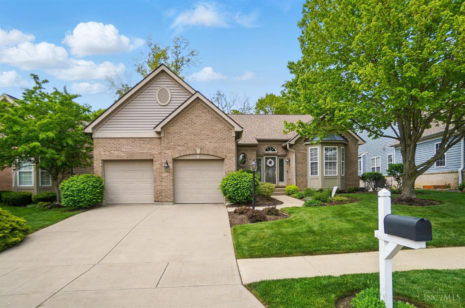Property Photo: 1368 Shawnee Run Drive OH 45039