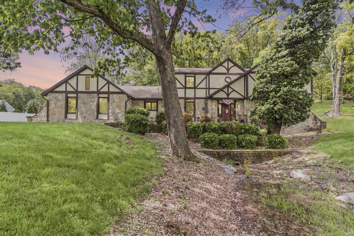671 Carriage Court  Newark OH 43055 photo