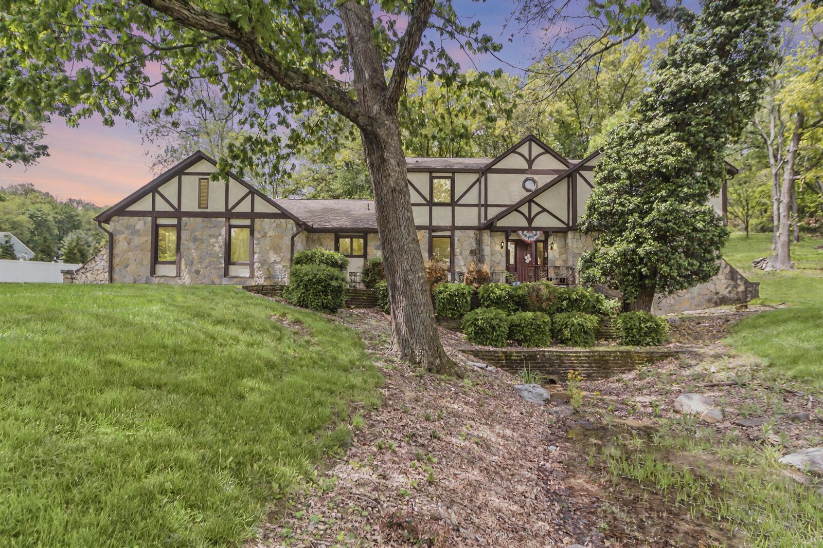 Property Photo: 671 Carriage Court OH 43055