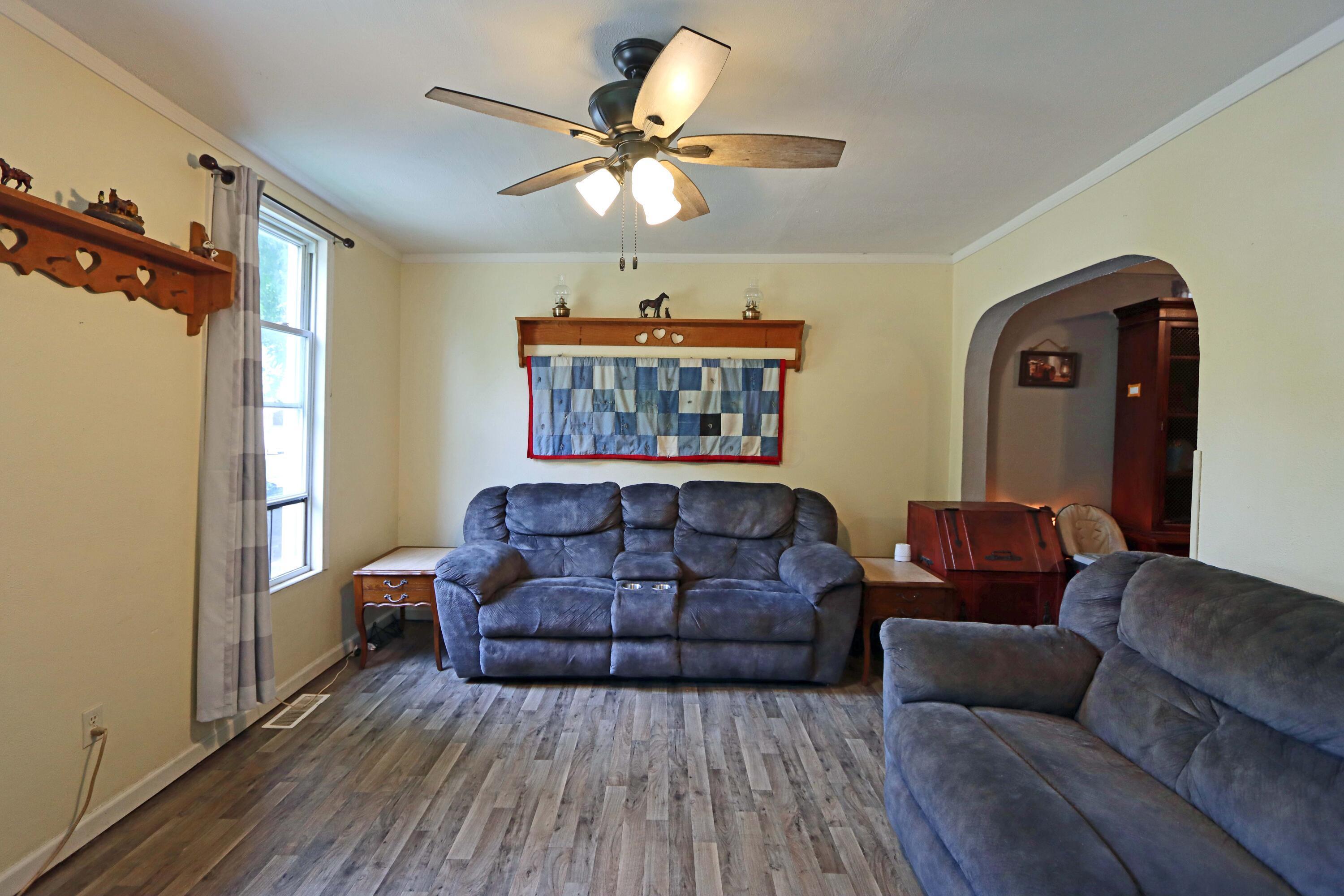 Property Photo: 929 N Russell Street OH 43078