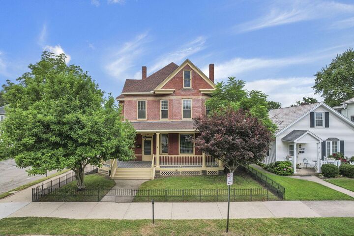 Property Photo: 405 N Broad Street OH 43130