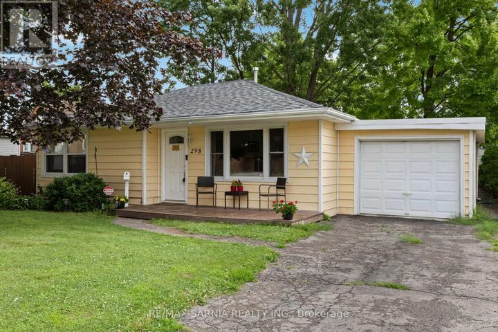 Photo de la propriété: 298 Lorne Avenue ON N8A 3Z2