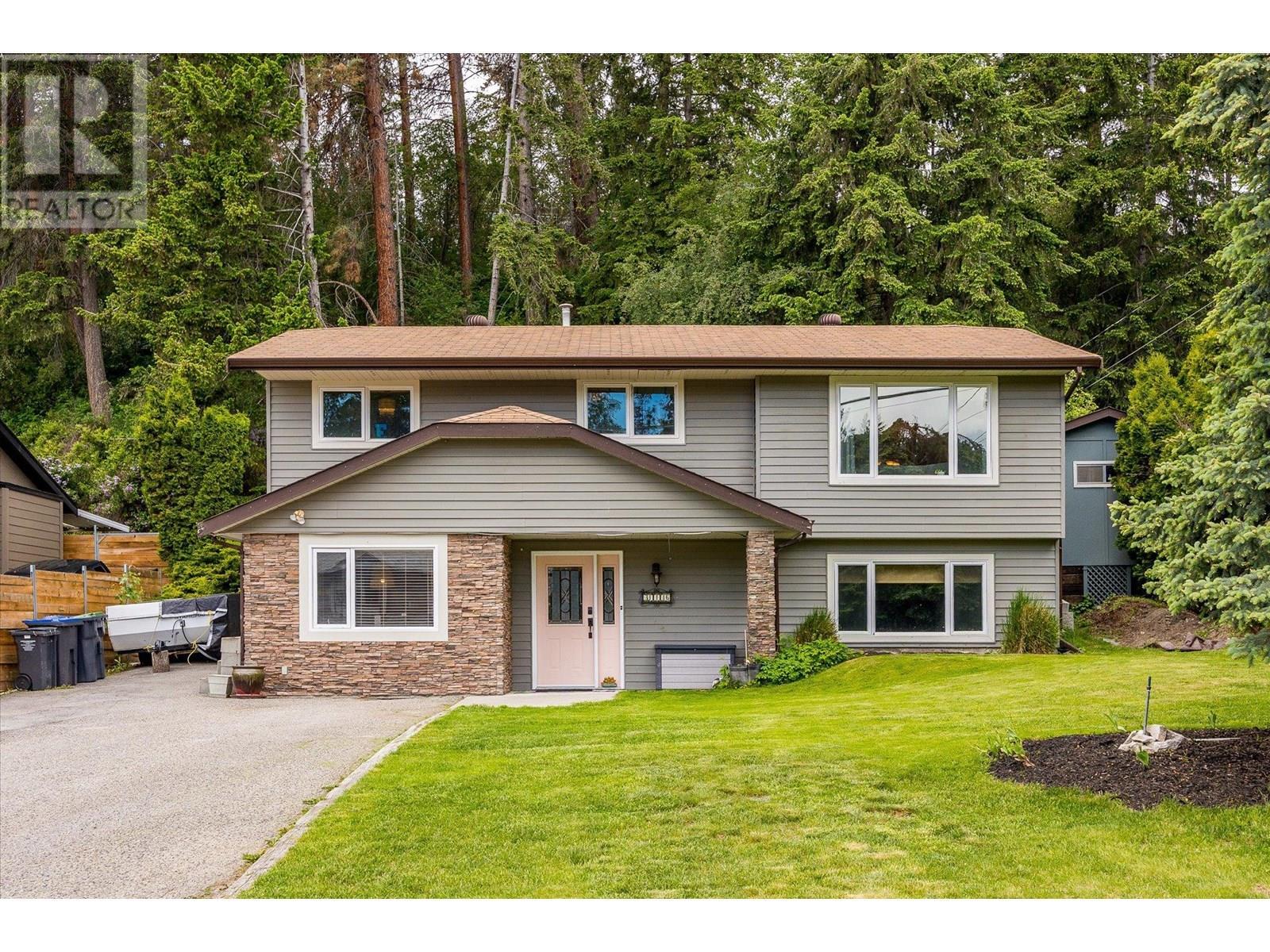 Property Photo: 3116 Webber Road BC V4T 1E7