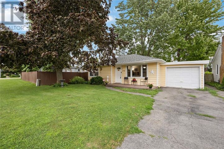 298 Lorne Avenue  Wallaceburg ON N8A 2Z2 photo