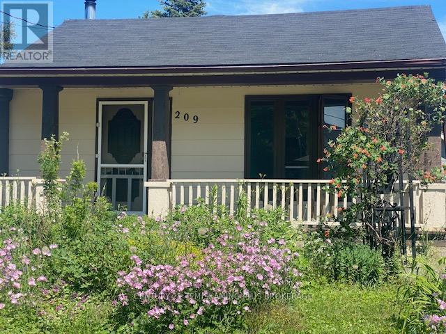 209 Katherine Street  Temiskaming Shores (New Liskeard) ON P0J 1P0 photo