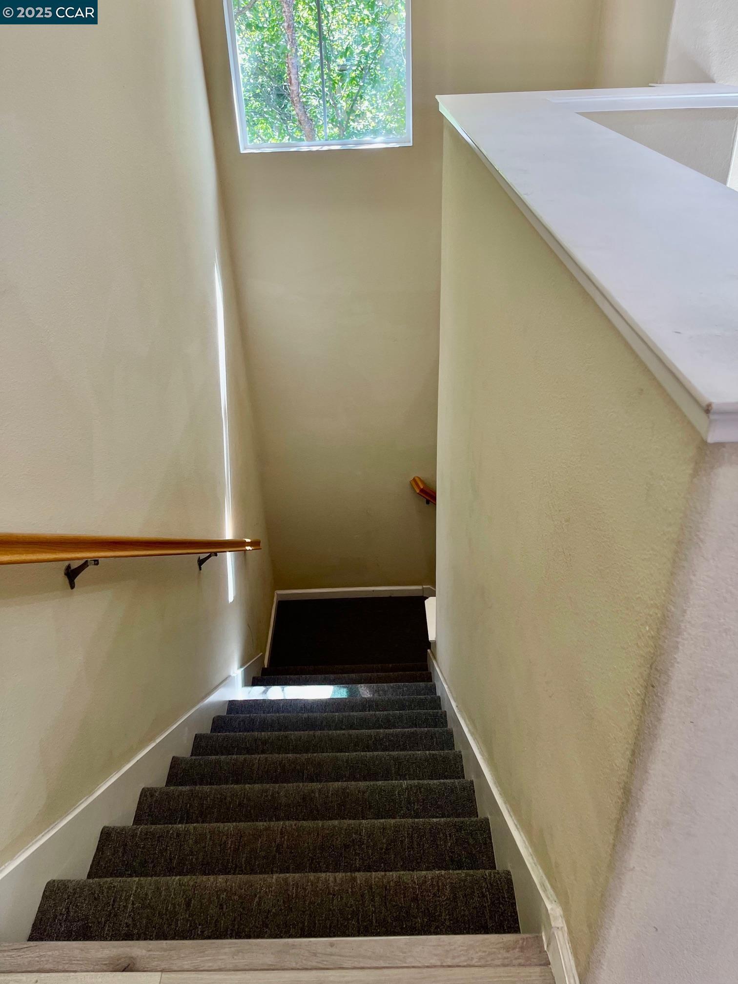 Property Photo: 404 Presidio St CA 94806