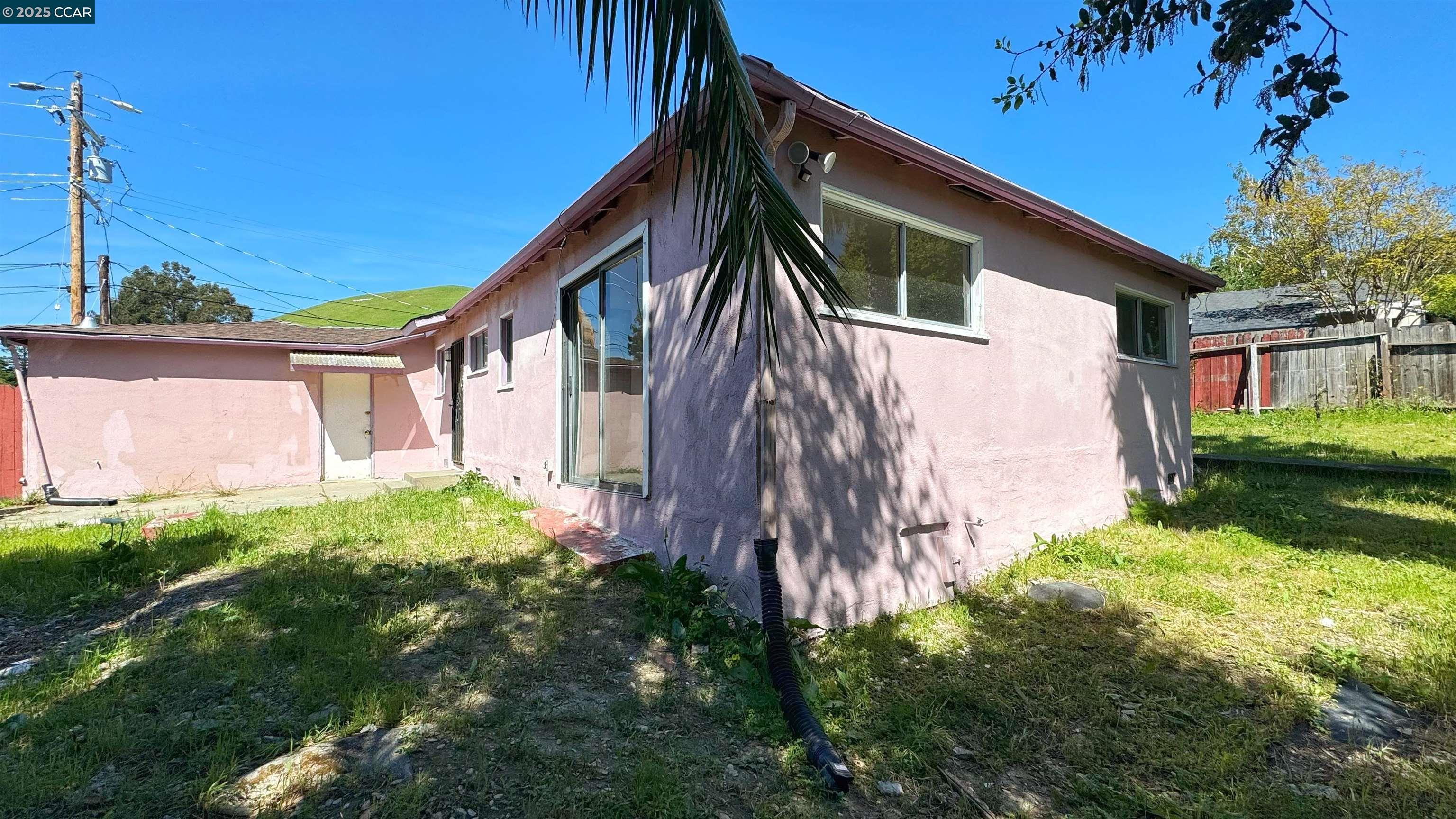 Property Photo: 2464 Alamo St CA 94564