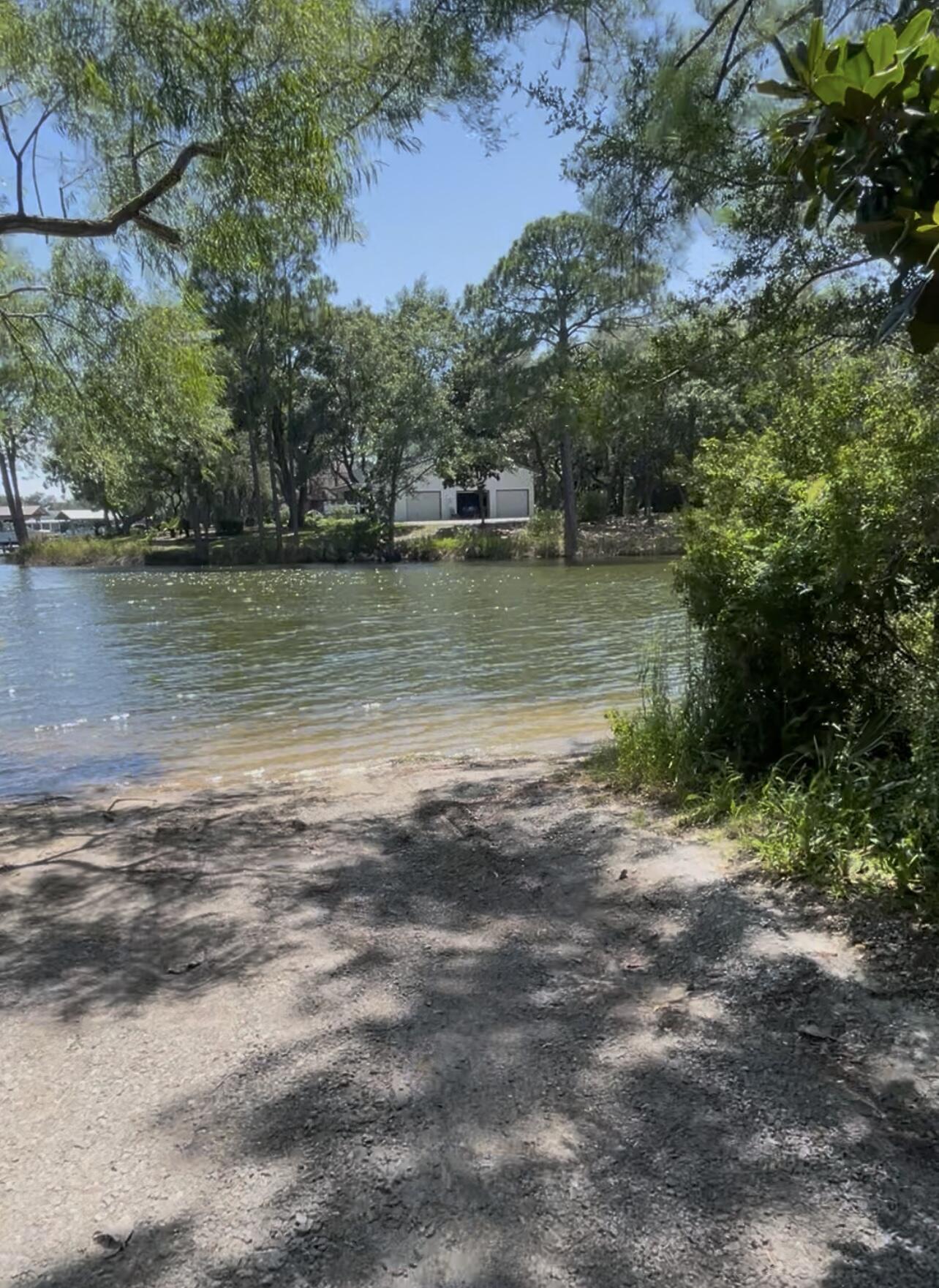 Property Photo: 1106 Pin Oak Circle FL 32578