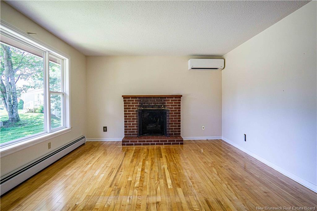 Property Photo:  84 Topcliffe Crescent  NB E3B 4P9 