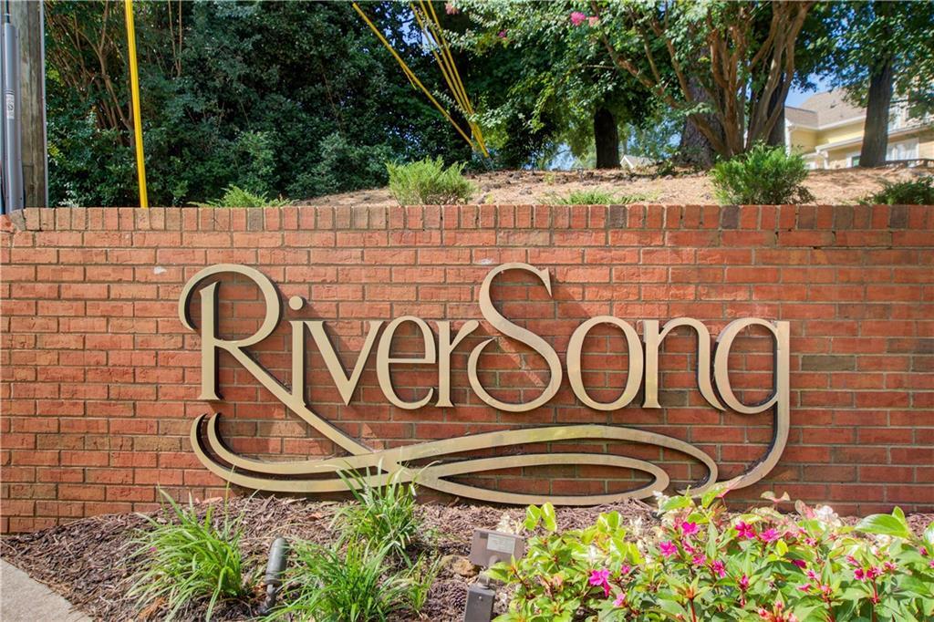 Property Photo:  3 S Riversong Lane  GA 30022 