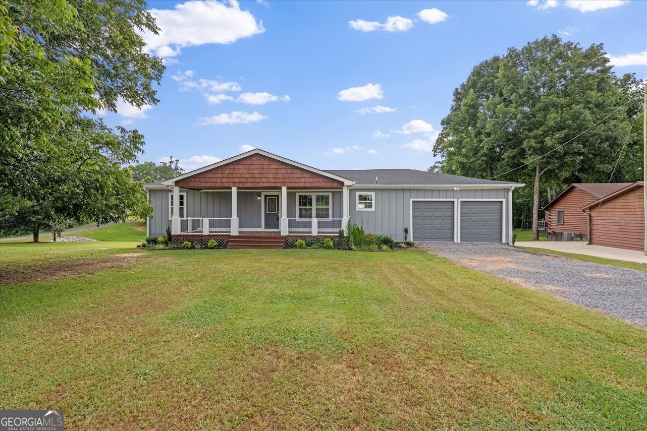 Property Photo: 605 County Road 462 AL 35960