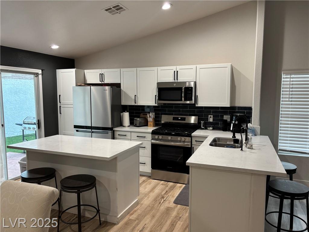 Property Photo: 1823 Vista Pointe Avenue NV 89012