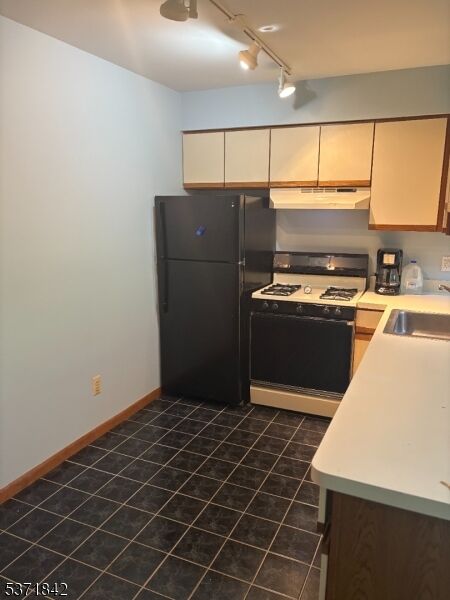Property Photo: 1 Pinehurst Ct 6 NJ 07462