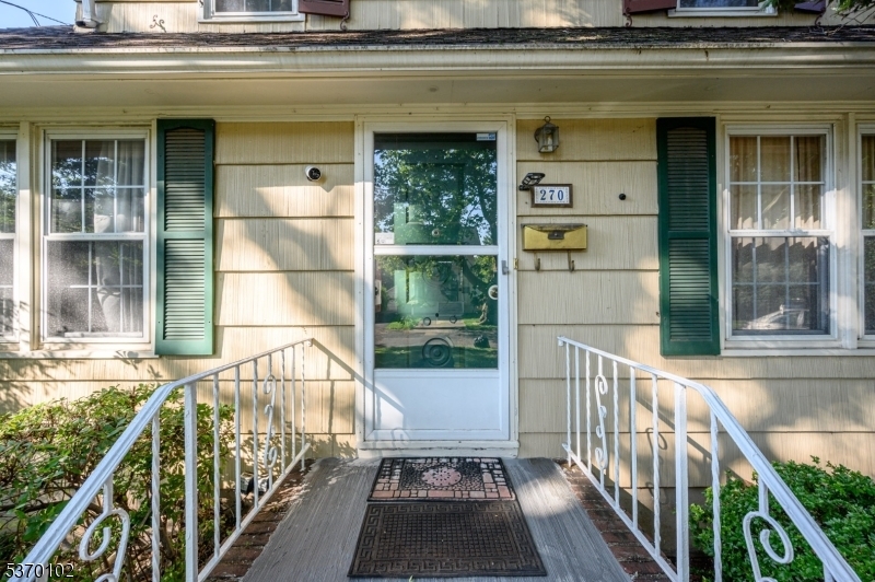Property Photo: 270 Ashwood Ave NJ 07033