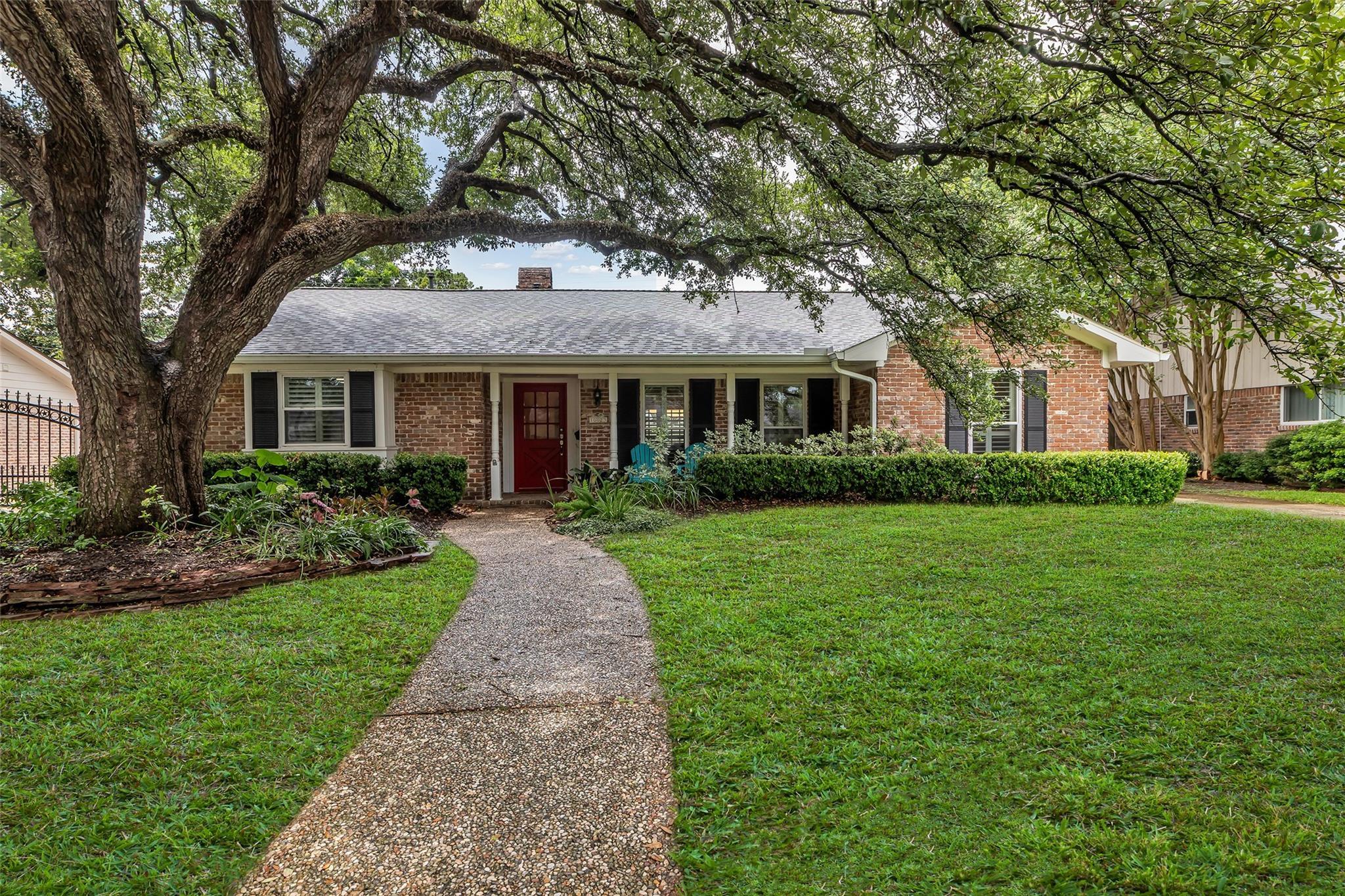 Property Photo:  10023 Ella Lee Lane  TX 77042 