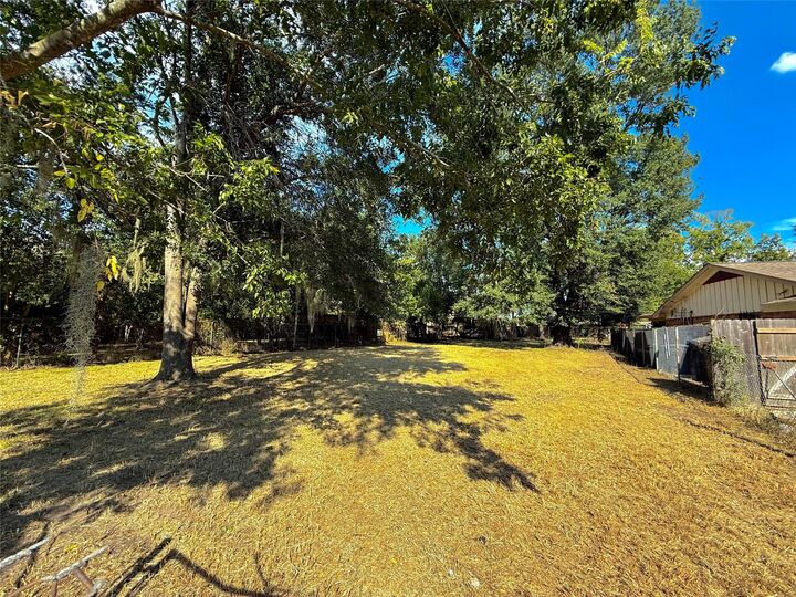 6514 Bayou View Drive  Houston TX 77091 photo