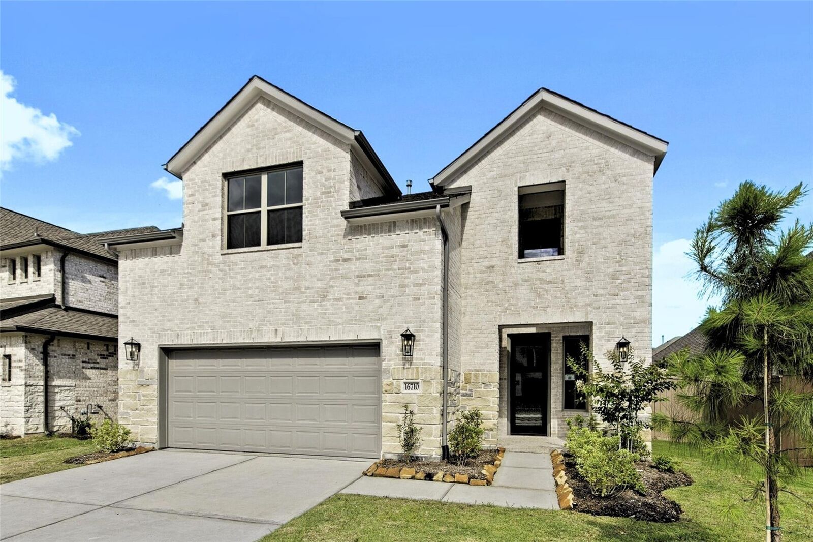 Property Photo: 16710 Yaklin Meadow Court TX 77346
