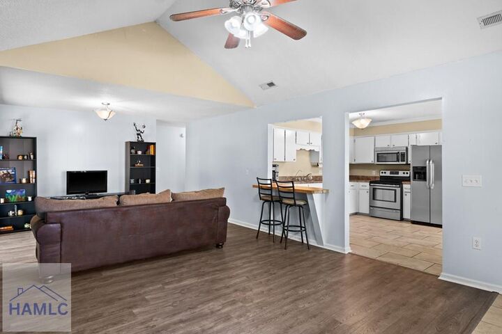 Property Photo:  667 Windward Drive  GA 31313 