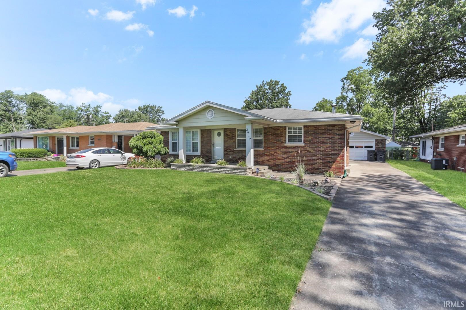 Property Photo:  2912 Monroe Avenue  IN 47714 