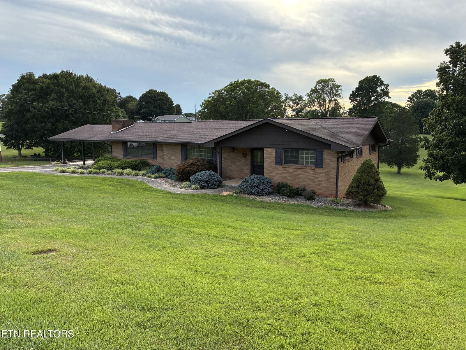 Property Photo: 1608 Terrace Drive TN 37774