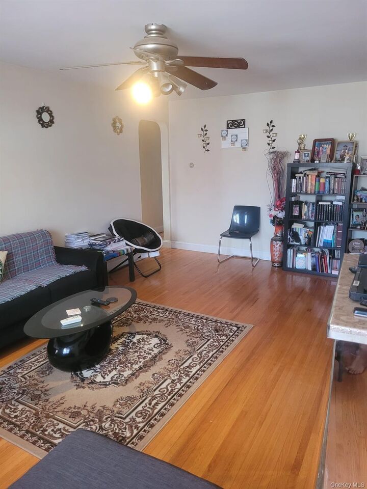Property Photo:  89-40 217th Street Apt 1  NY 11427 