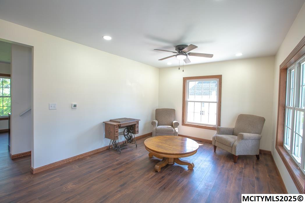 Property Photo: 716 1st NE IA 50441