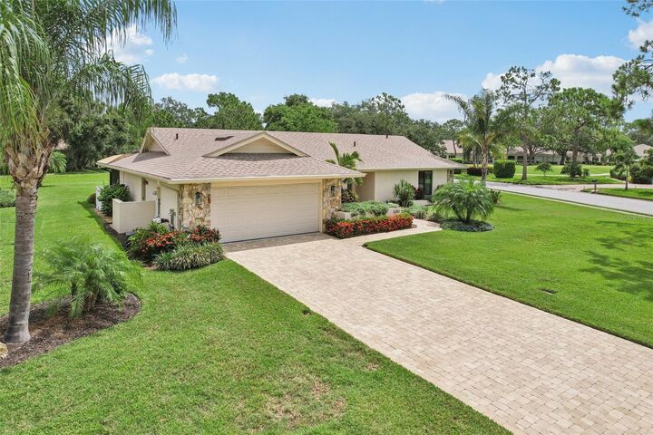 Property Photo: 5283 Everwood Run FL 34235