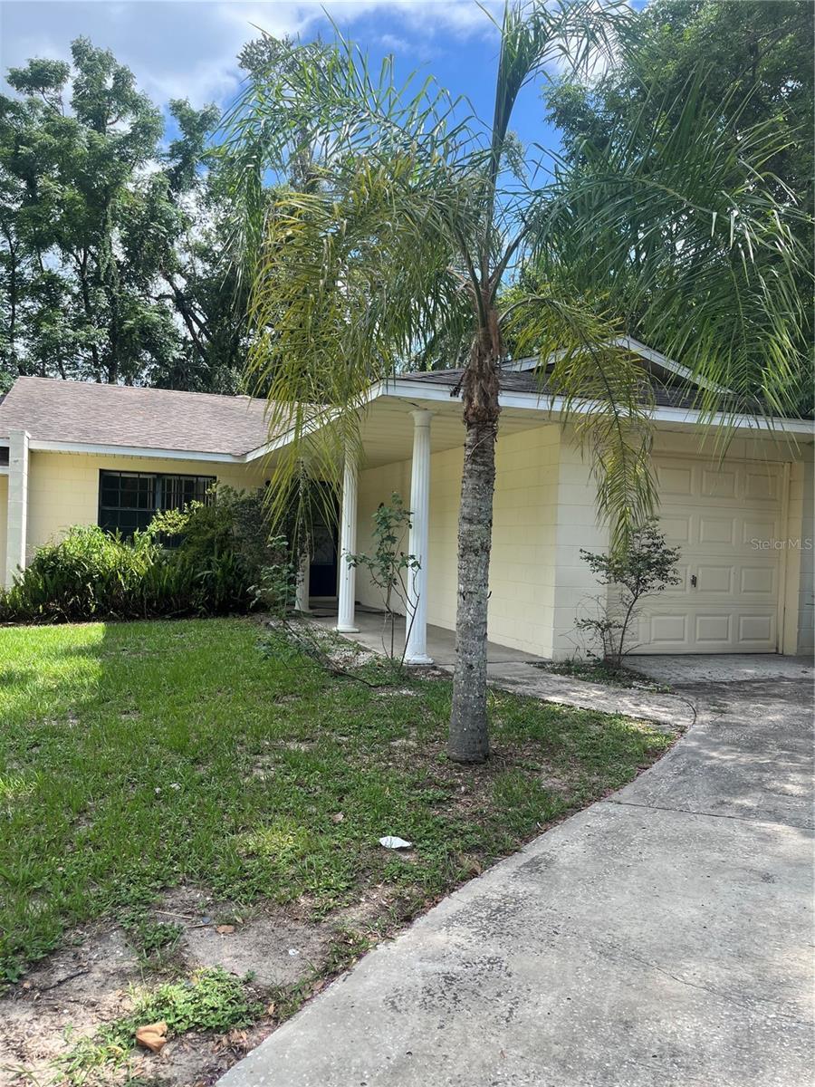 Property Photo: 1506 E 1st Avenue FL 32757