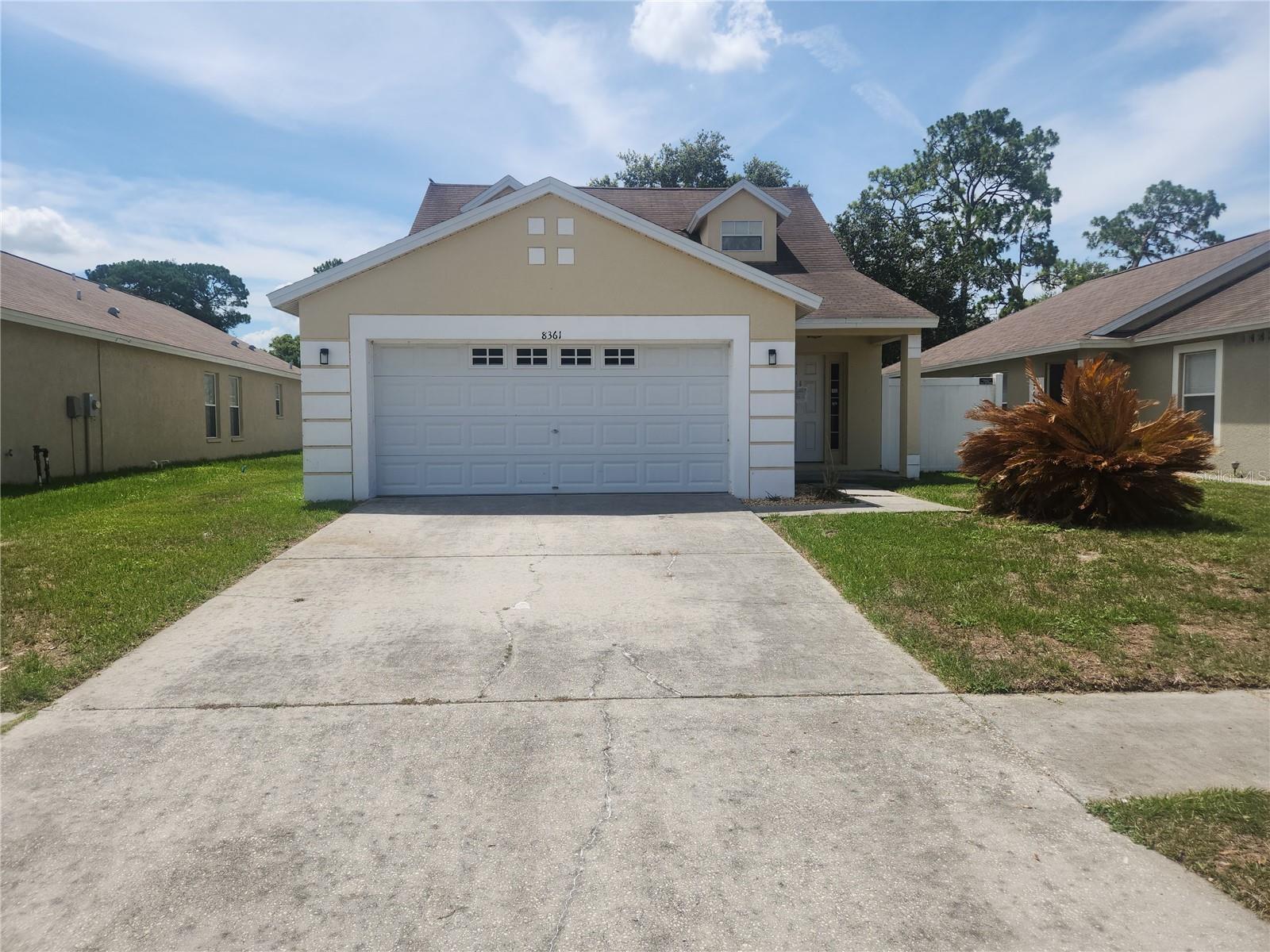 Property Photo: 8361 Silverbell Loop FL 34613