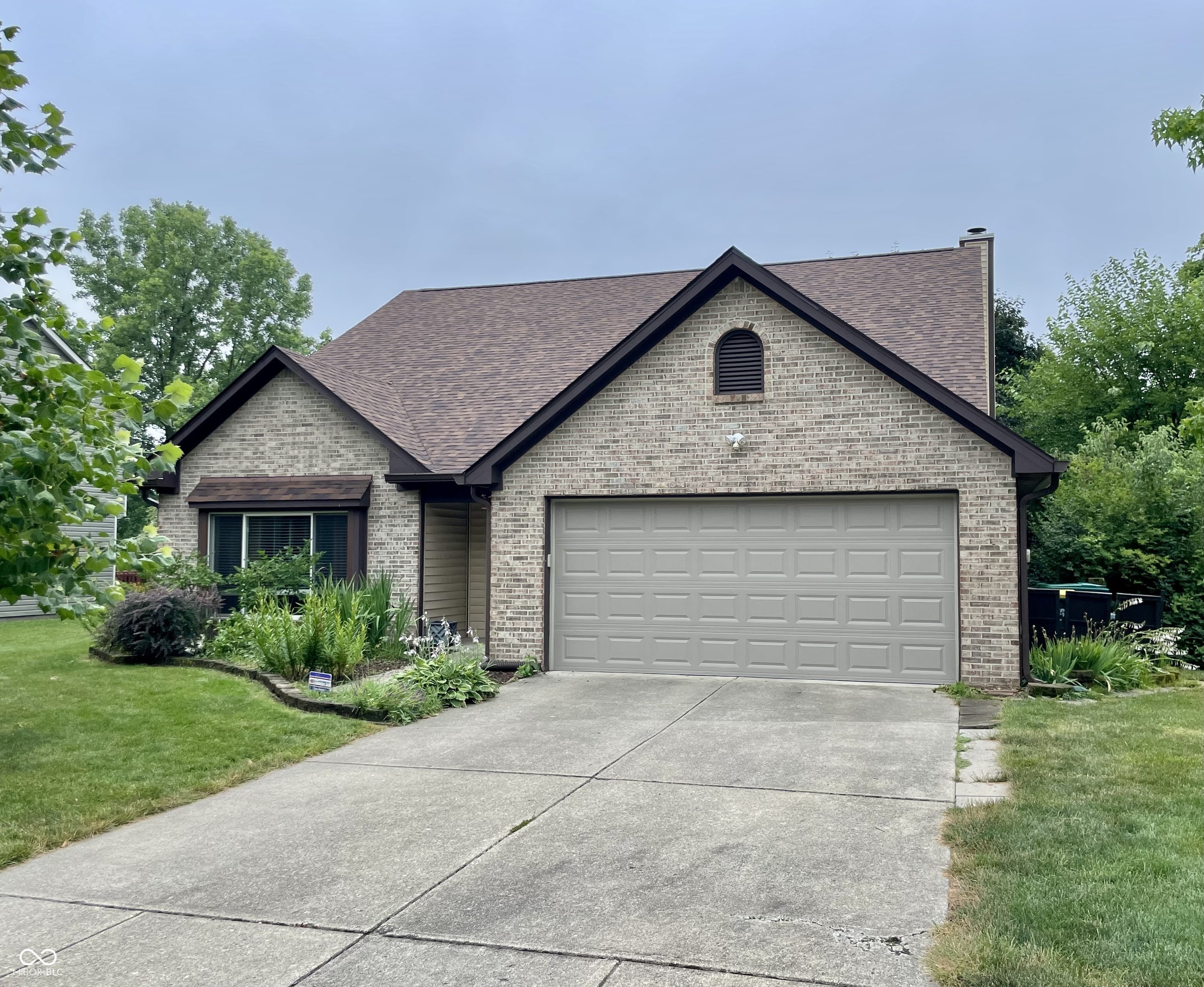 Property Photo: 7410 Crickwood Place IN 46268
