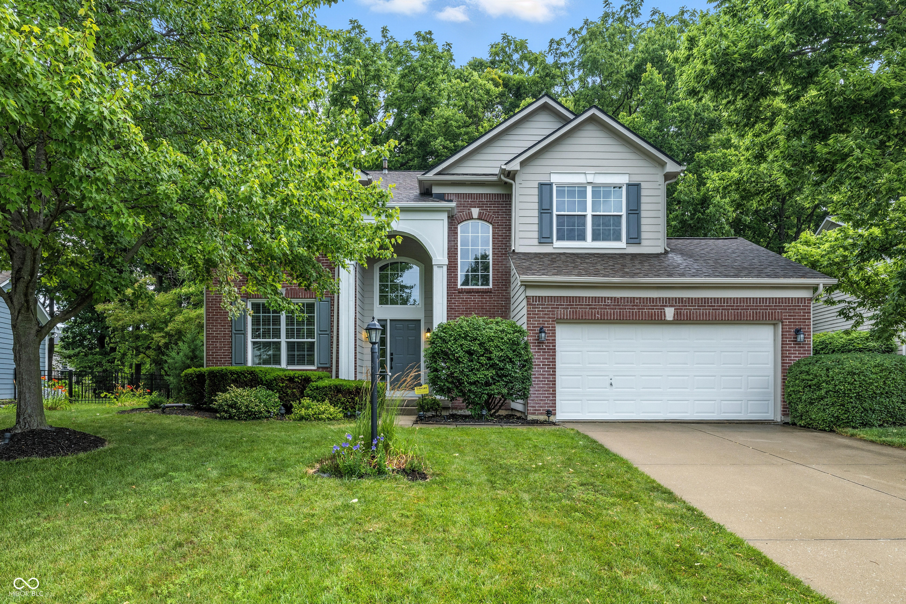 8612 Weaver Woods Place  Fishers IN 46038 photo