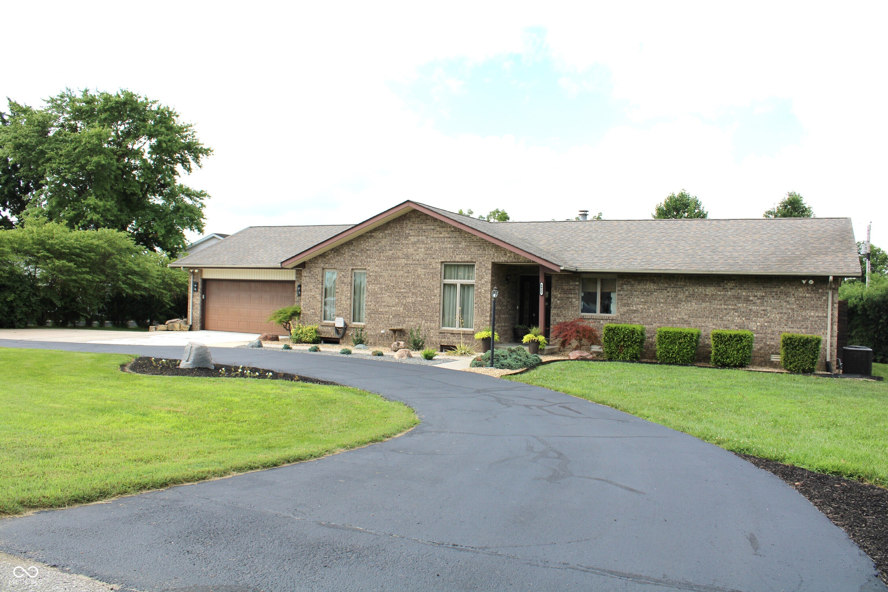 6022 S 550 Road E  Franklin IN 46131 photo