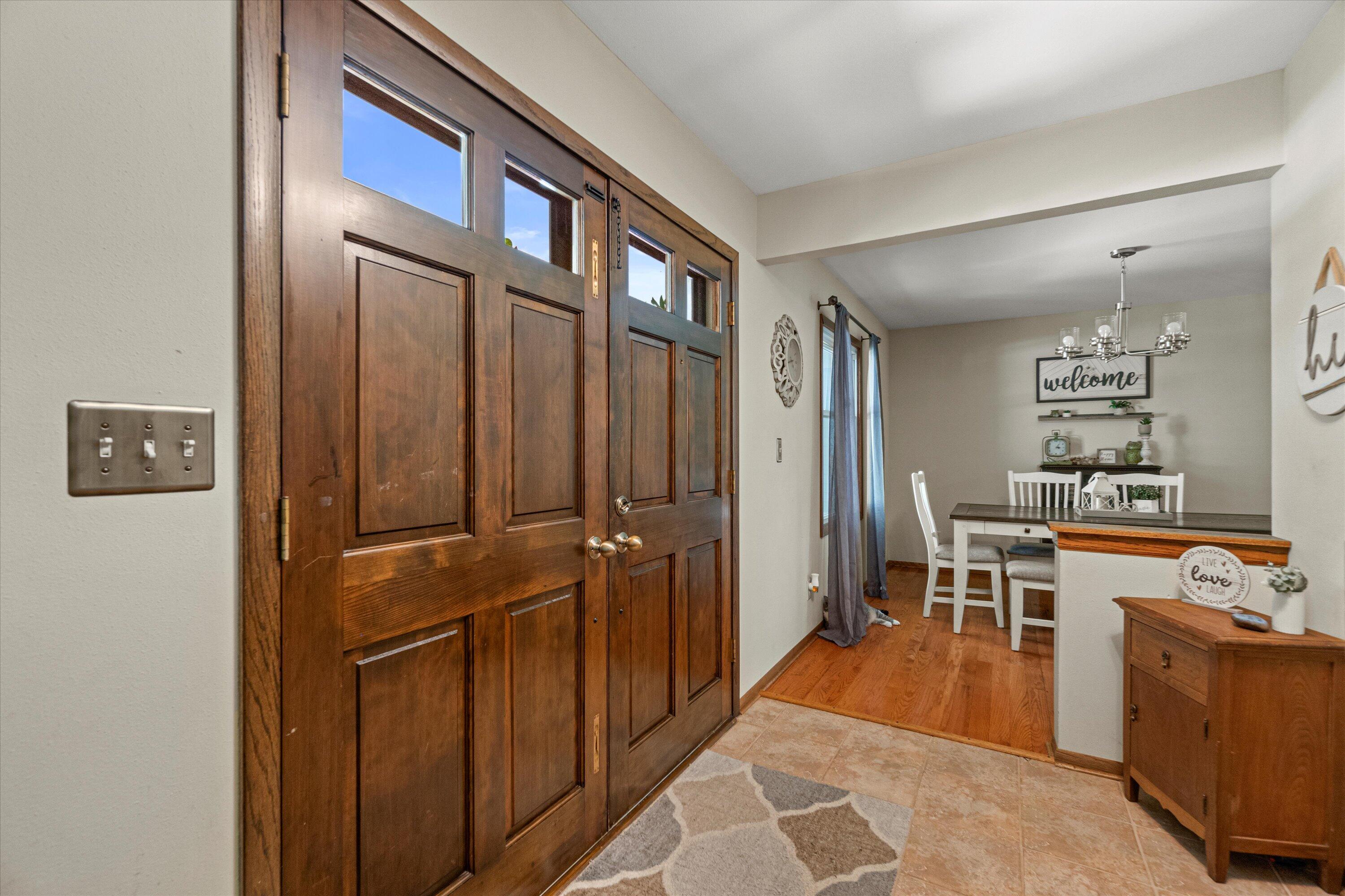 Property Photo: 7027 Horizon Dr WI 53129