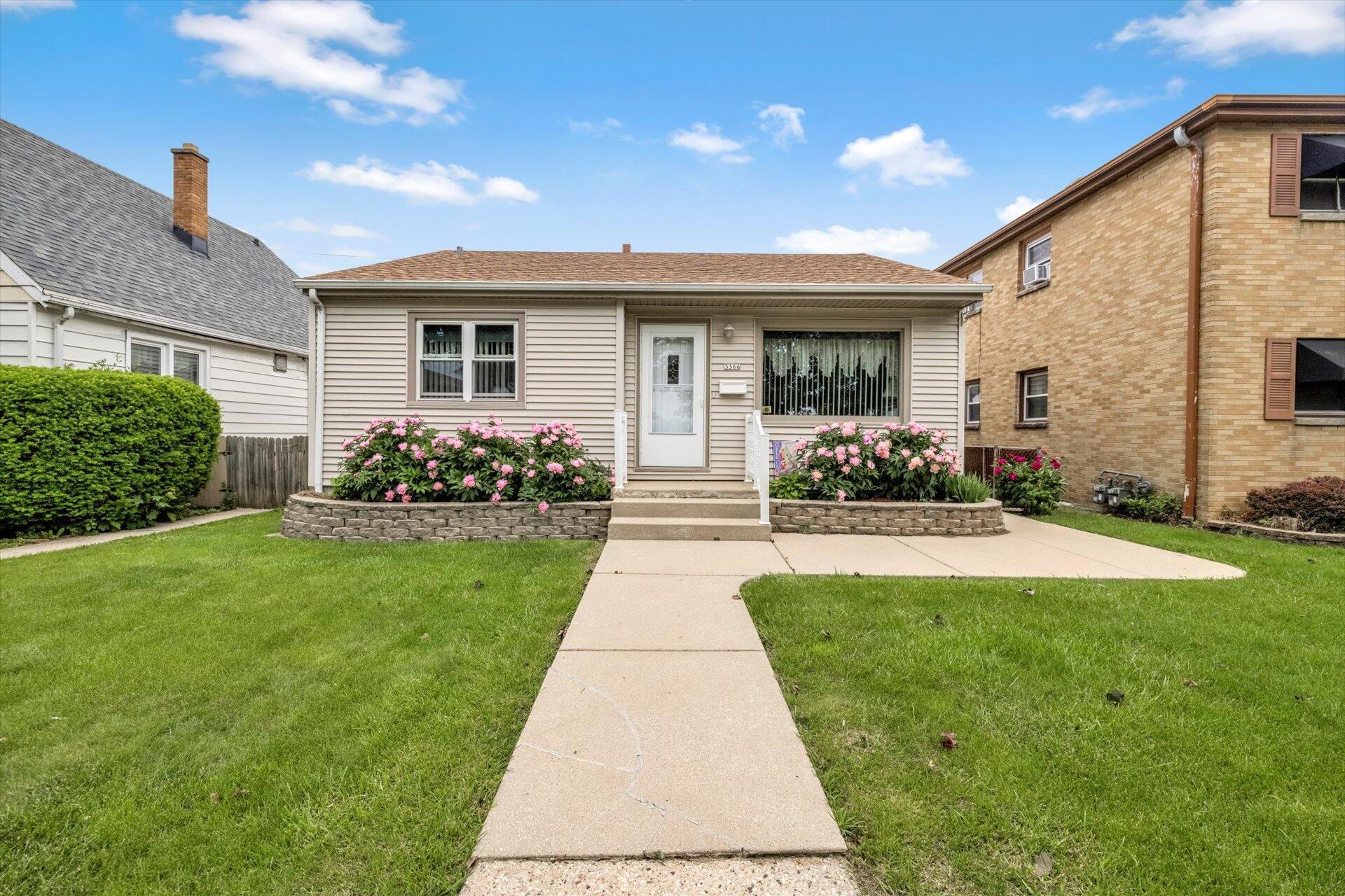 3366 S 26th St  Milwaukee WI 53215 photo