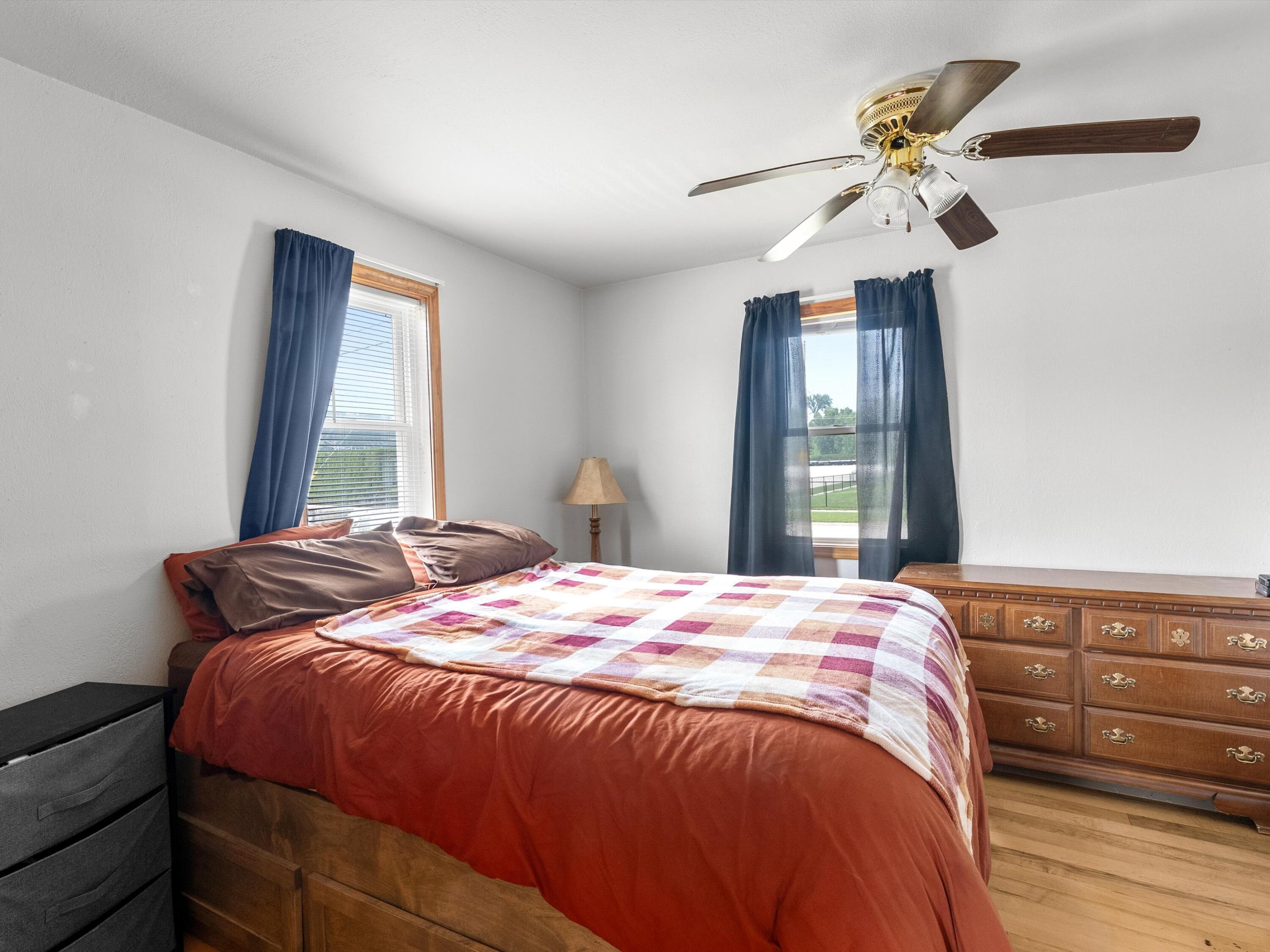Property Photo:  513 N 41st St  WI 54220 