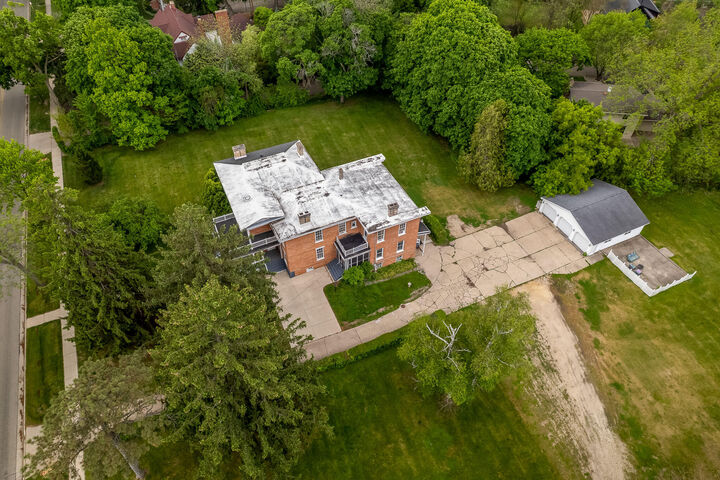Property Photo:  965 Racine St  WI 53115 