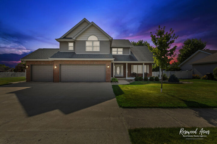 Property Photo:  281 S Elm Street  IL 60950 