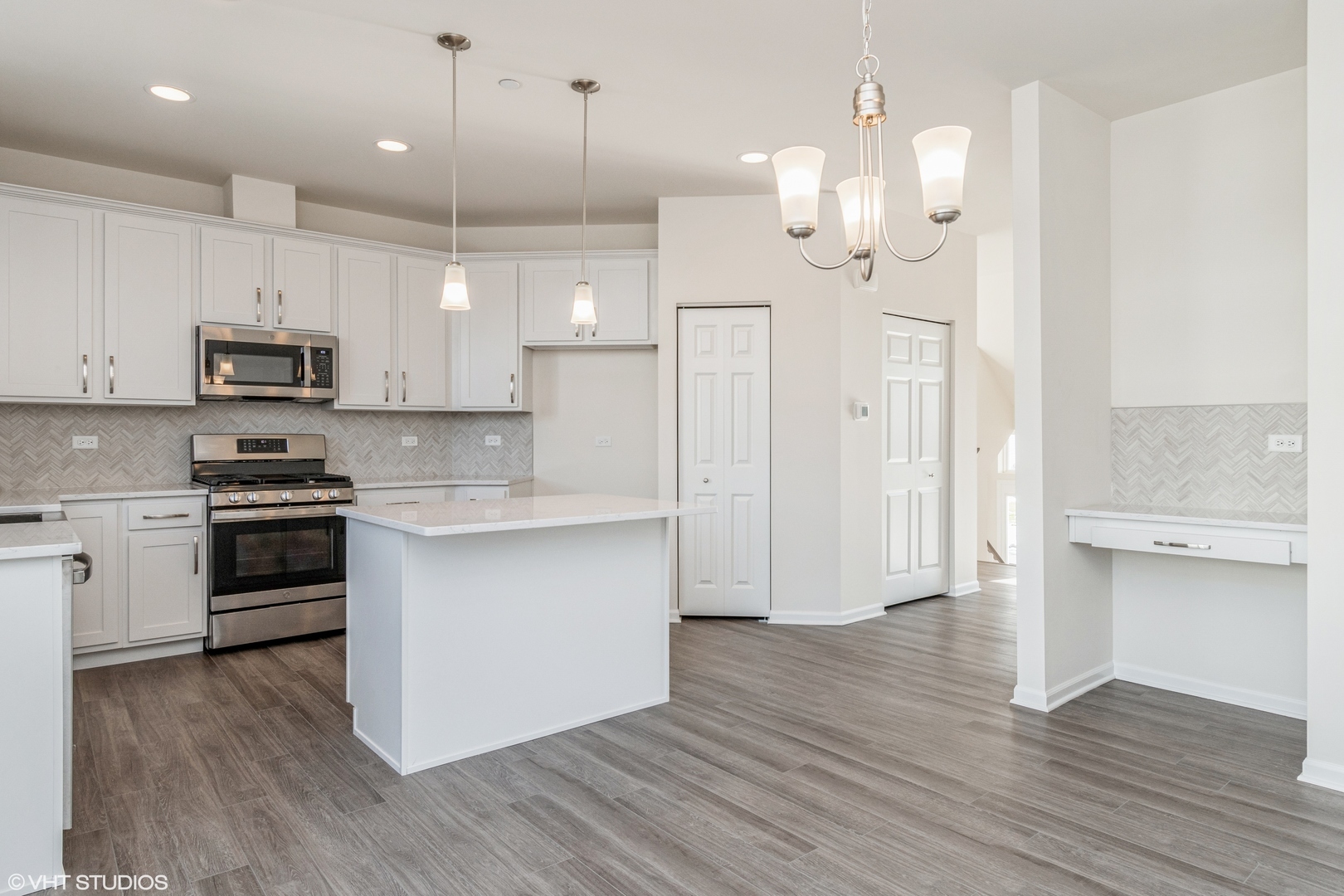 Property Photo: 29W732 Cambridge Drive IL 60555