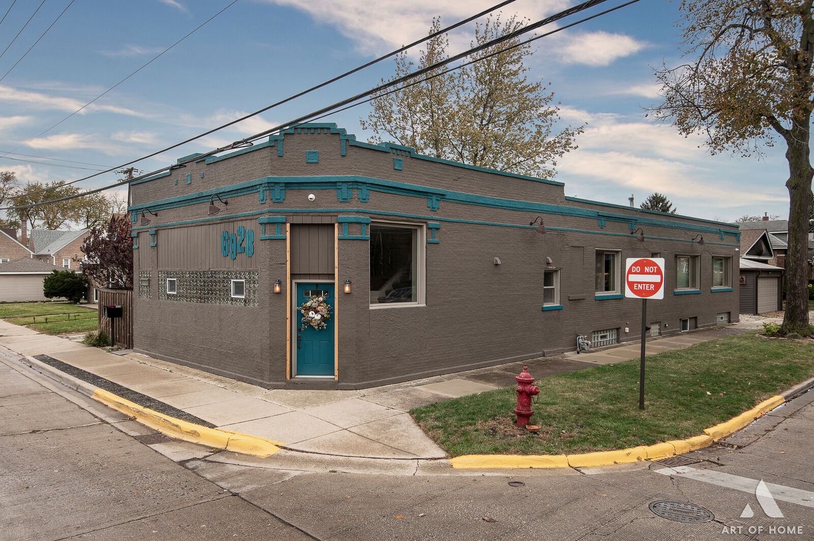 Property Photo: 6928 Pershing Road IL 60402