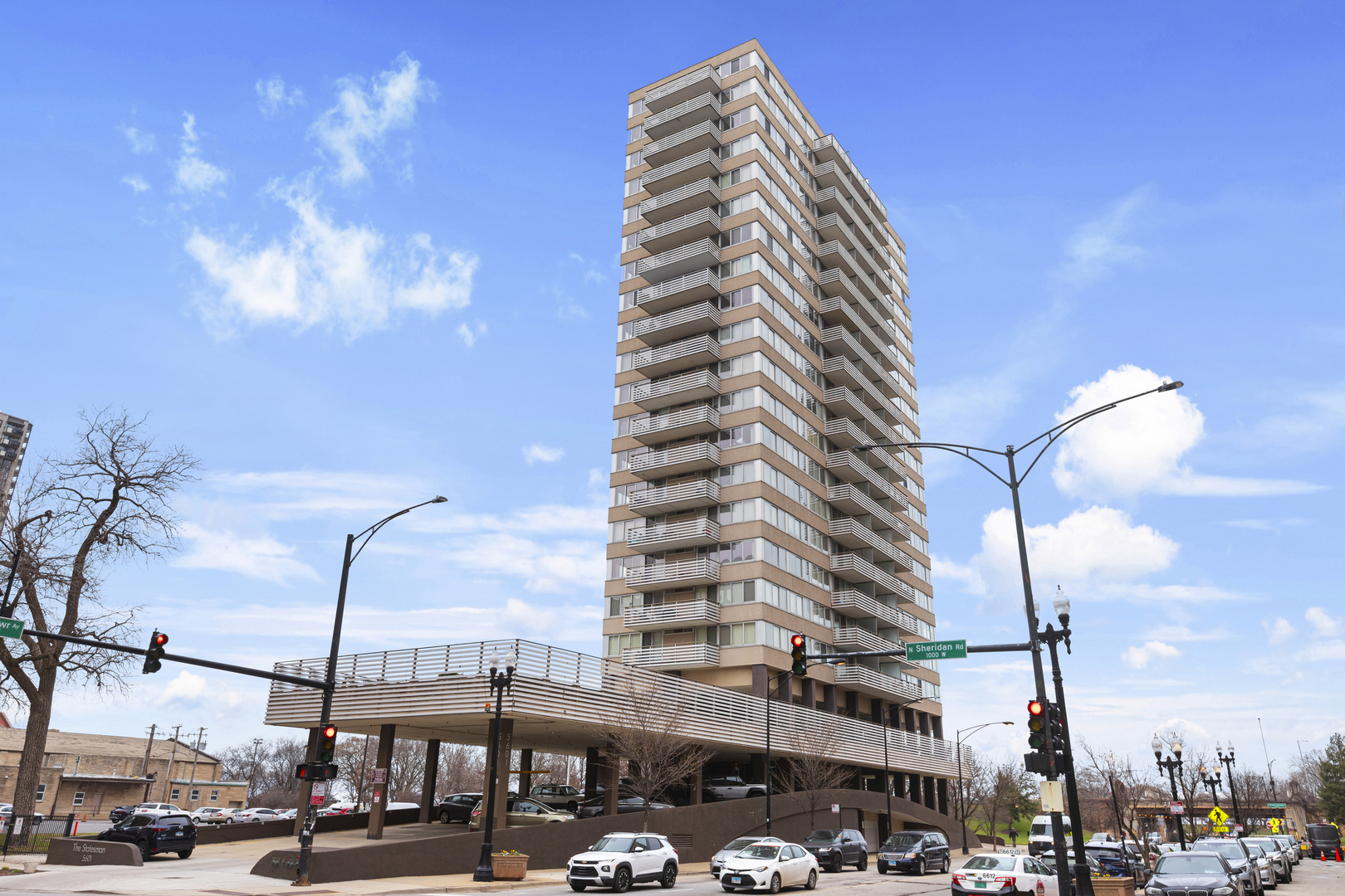 Property Photo:  5601 N Sheridan Road 13E  IL 60660 