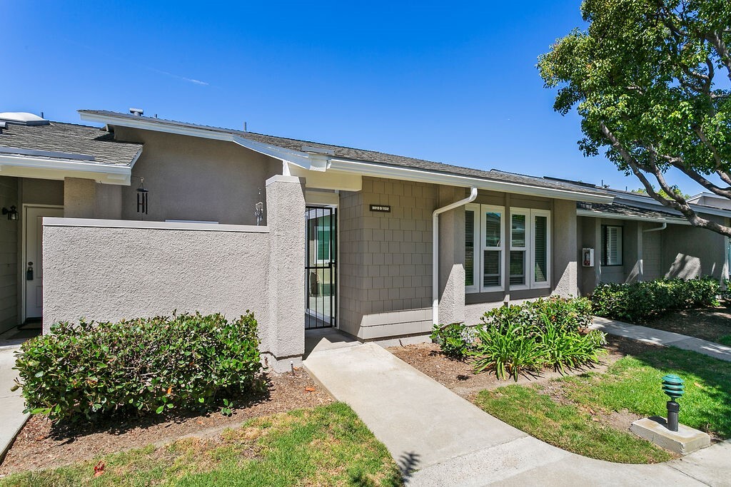 8815 Yuba Circle 1102B  Huntington Beach CA 92646 photo