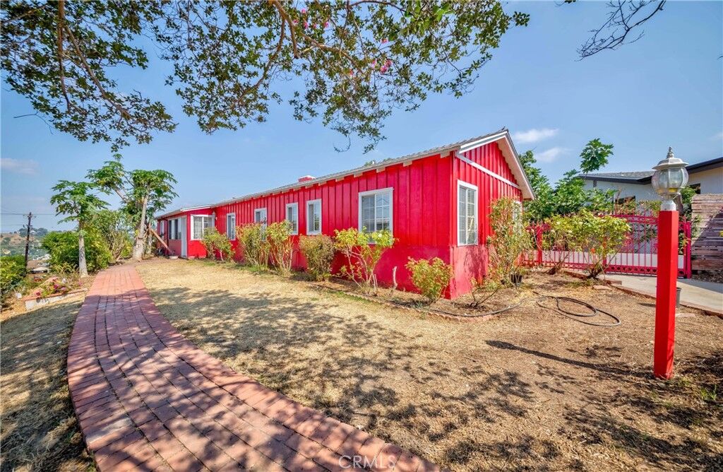 Property Photo:  3917 Paige Street  CA 90031 