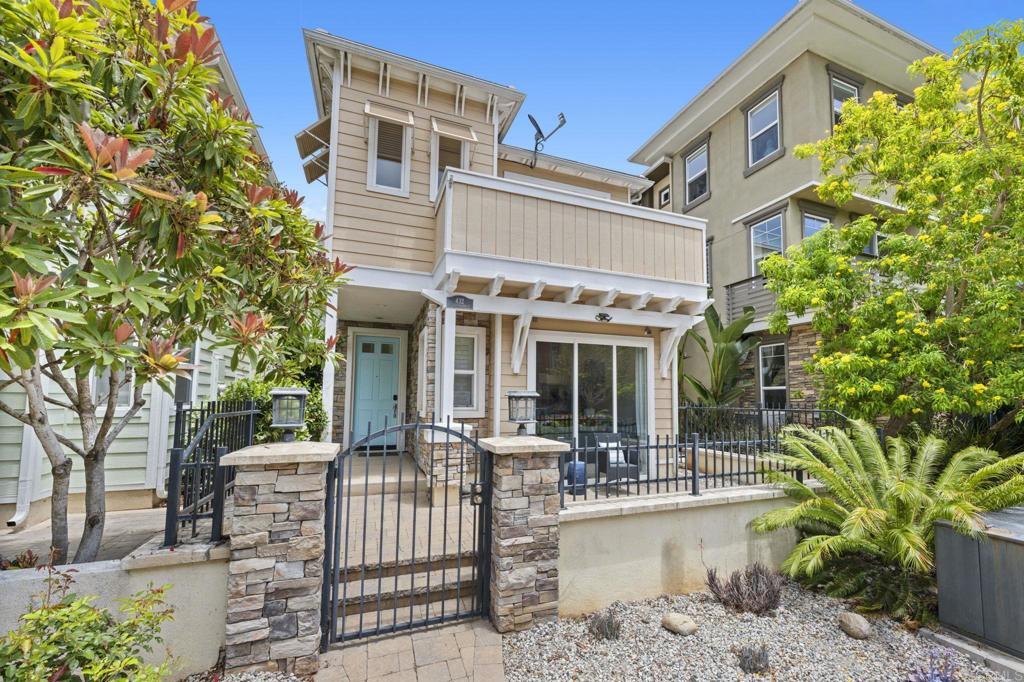 432 S Cleveland Street  Oceanside CA 92054 photo